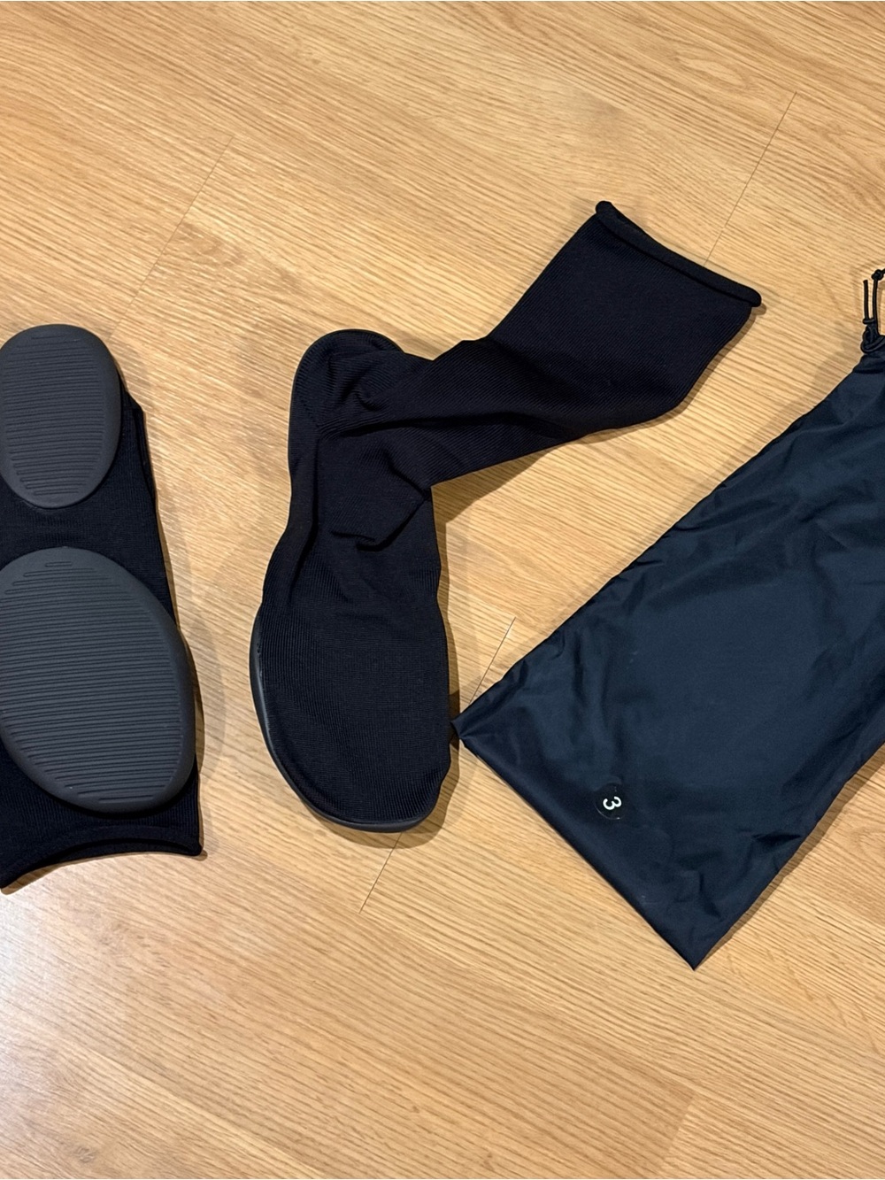 Yeezy Pods Size 3